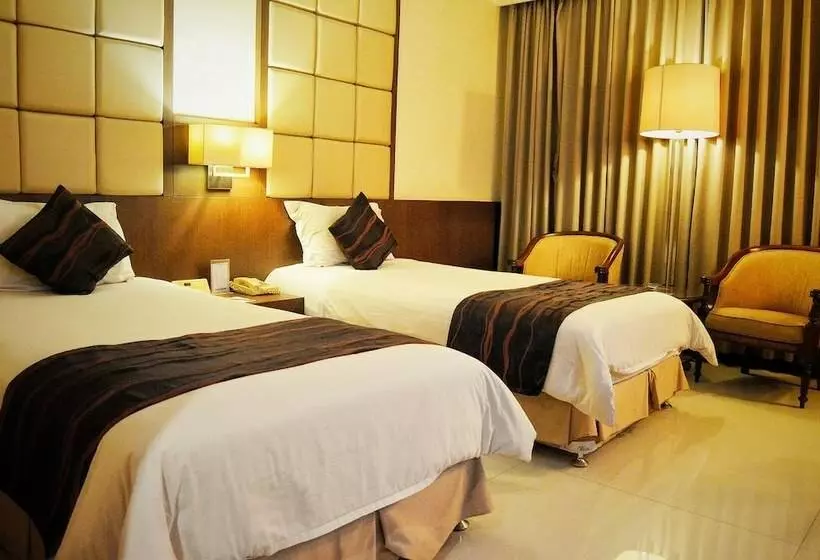 Deluxe Zimmer, Kedaton