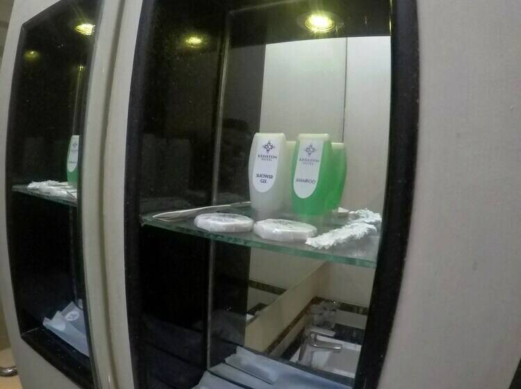 이그제큐티브 룸, Kedaton