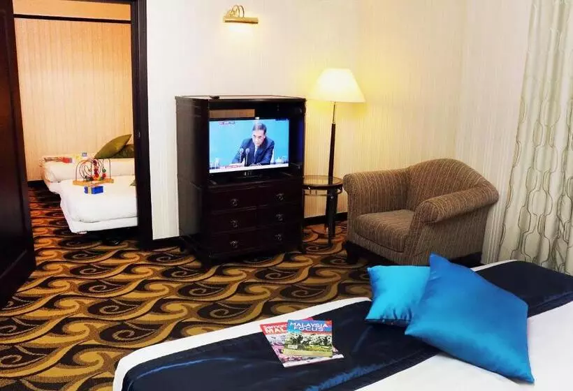 Standard Neljän Hengen Huone, Mardhiyyah Hotel And Suites