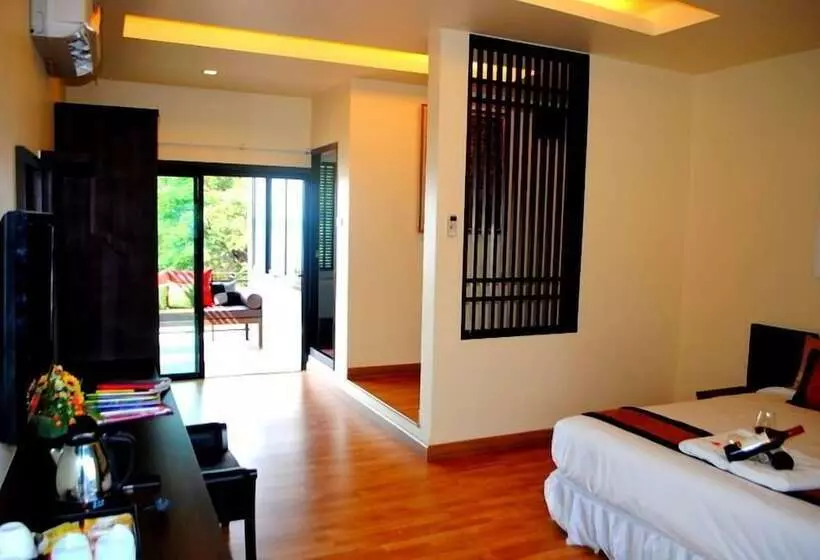 سوئیت با چشمانداز رودخانه, Monsane River Kwai Resort