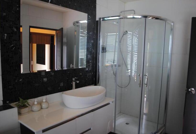 풀장 전망 스위트, Monsane River Kwai Resort