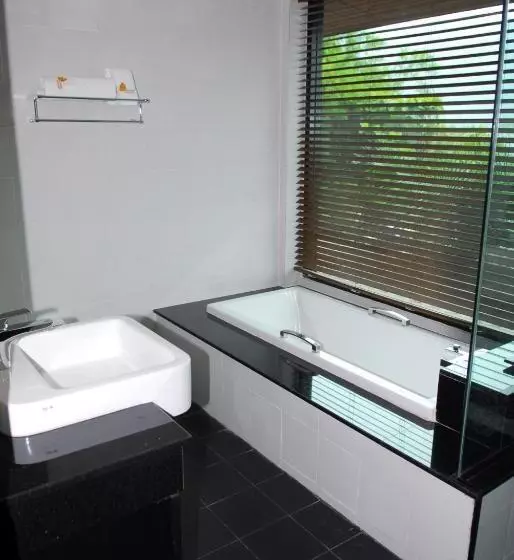 سوئیت دولوکس با چشمانداز رودخانه, Monsane River Kwai Resort