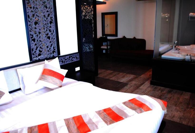 Superior suite with river view, Monsane River Kwai Resort