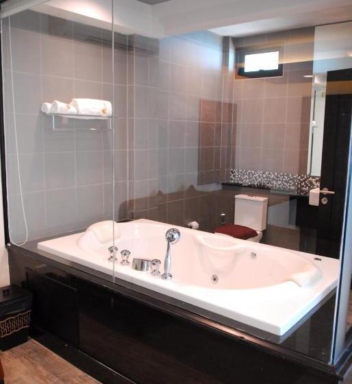 Superior suite with river view, Monsane River Kwai Resort