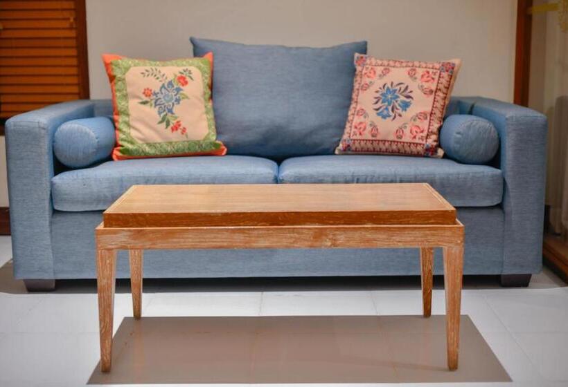 标准工作室, Rama Residence Petitenget