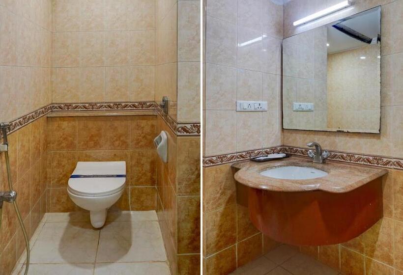 اتاق کلاسیک سه تخته, Super Townhouse Koyambedu Formerly Royal Plaza