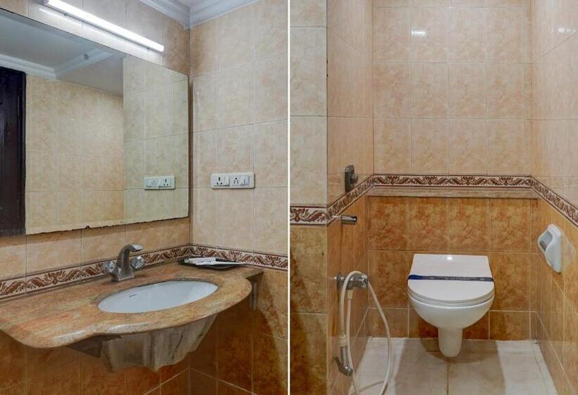 اتاق کلاسیک سه تخته, Super Townhouse Koyambedu Formerly Royal Plaza