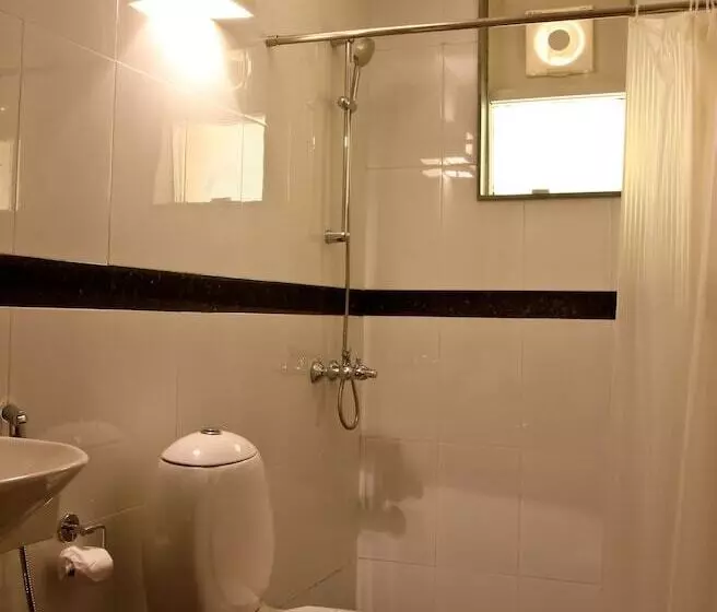 2 Bedroom Apartment Pool View, San Joao Holiday Homes
