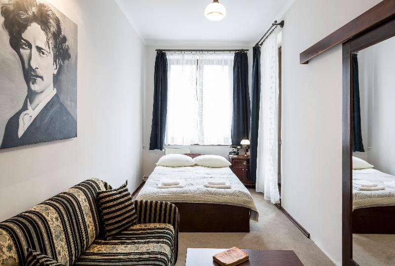 اتاق استاندارد, Szarotka