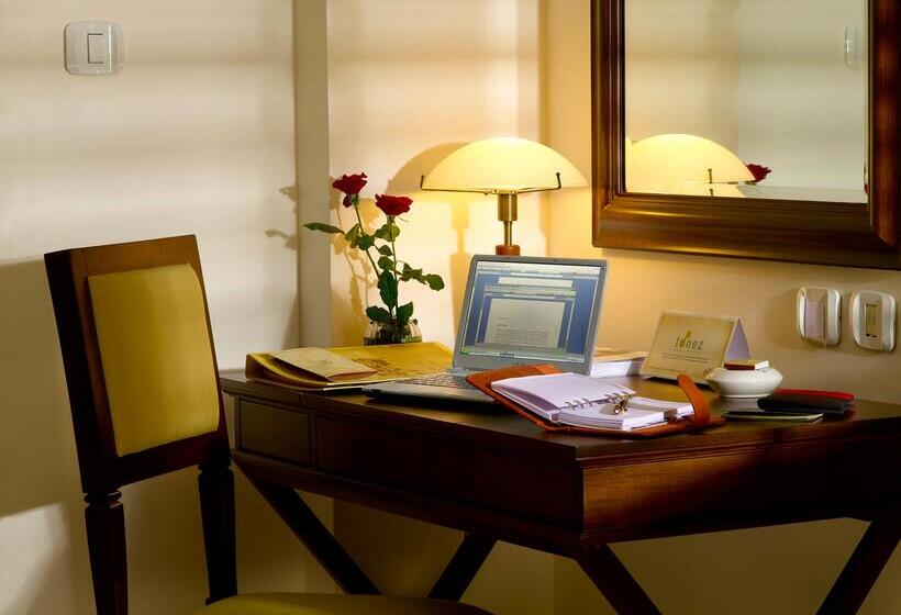 استودیوی استاندارد, The Paul Bangalore