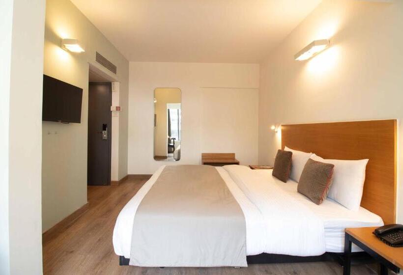 Deluxe Room, Le Royce