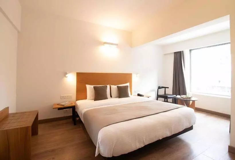 Deluxe Room, Le Royce