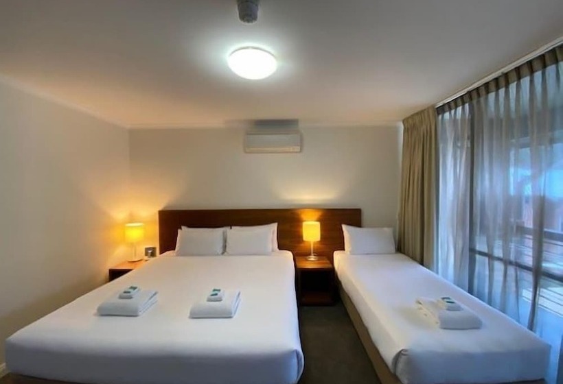 غرفة قياسية ثلاثية, Margarets In Town Apartments