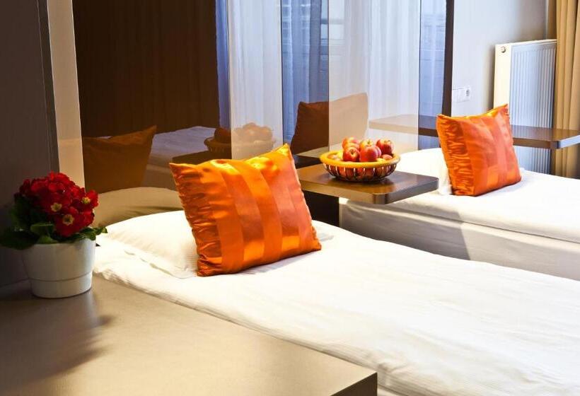 استودیوی لوکس, Platinum Apartments Apart