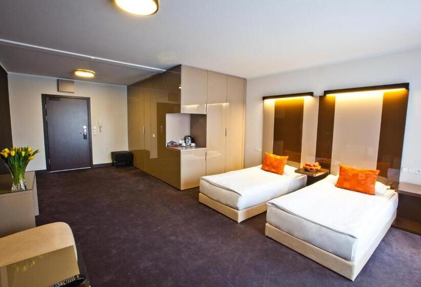 استودیوی لوکس, Platinum Apartments Apart