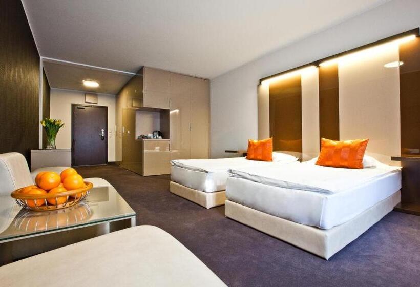 استودیوی لوکس, Platinum Apartments Apart