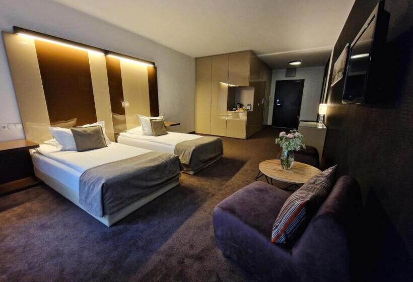 استودیوی لوکس, Platinum Apartments Apart