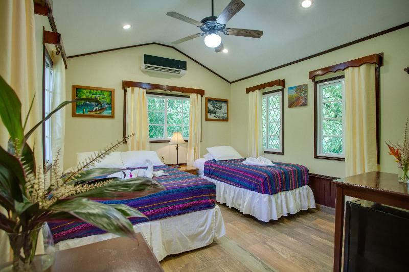 Standard Room, Midas Belize