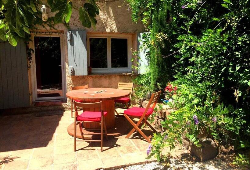 غرفة قياسية مطلّة علي الحديقة, Féerie Love