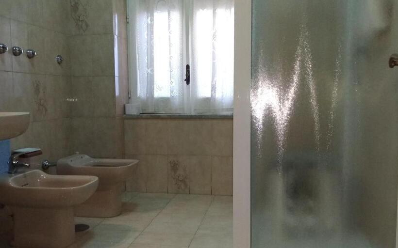 Четырехместный Номер Стандарт с Балконом, Michela Home