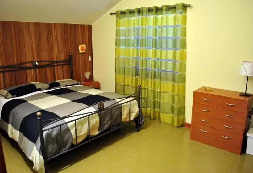 スタンダード４人部屋, Bed & Breakfast A Casa Di Anto