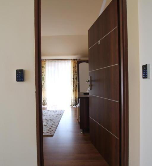 חדר סטנדרט נוף לבריכה, Casa Camelia Felix