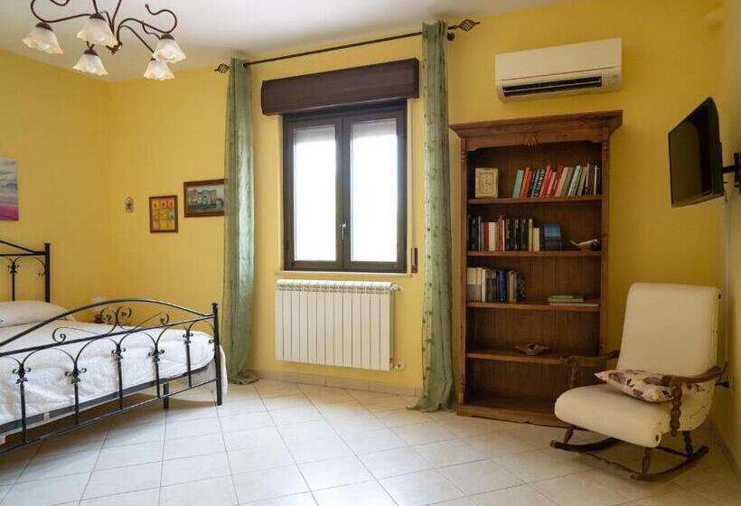 اتاق استاندارد, Capinera