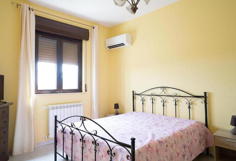 اتاق لوکس, Capinera