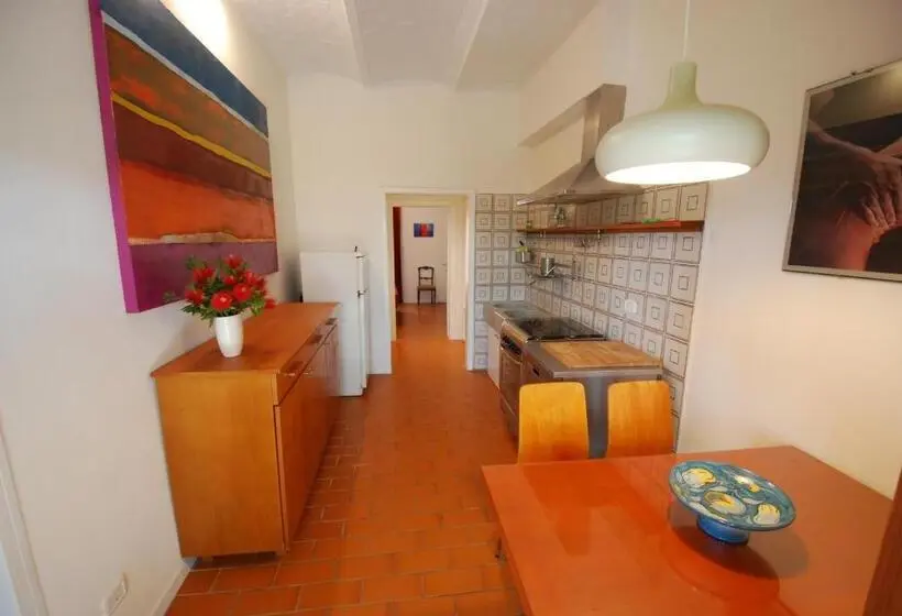 Huoneisto 1 Makuuhuone Puutarhanäkymä, Agriturismo Podere Il Leccio