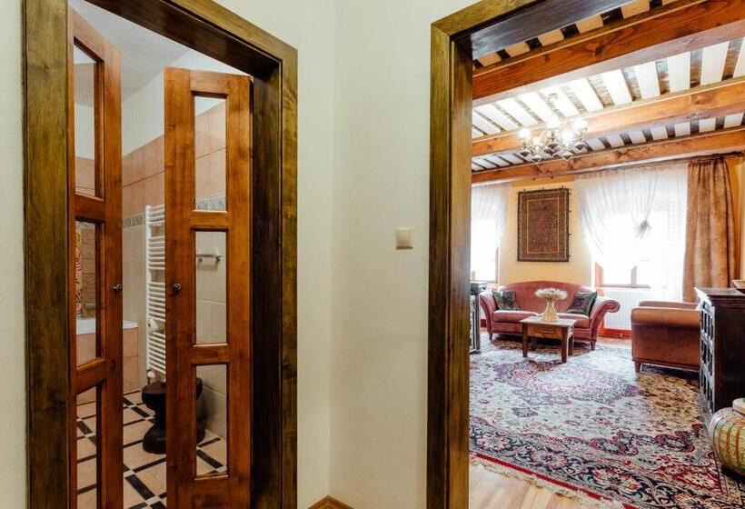 غرفة قياسية سرير كينج, Barcadam