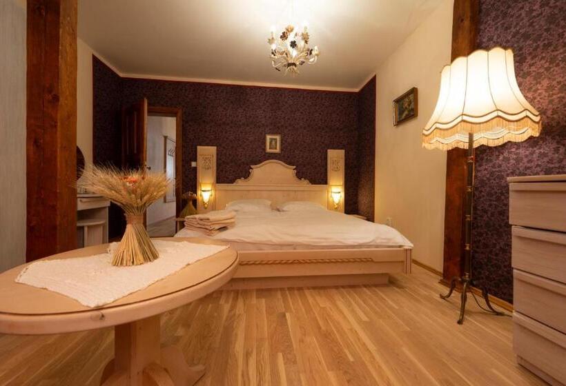 غرفة قياسية رباعية, Barcadam