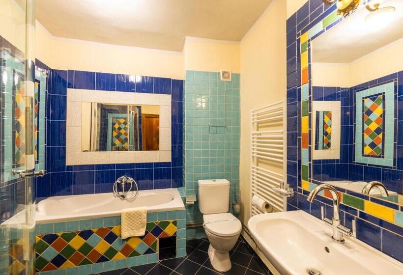 غرفة سوبيريور, Barcadam