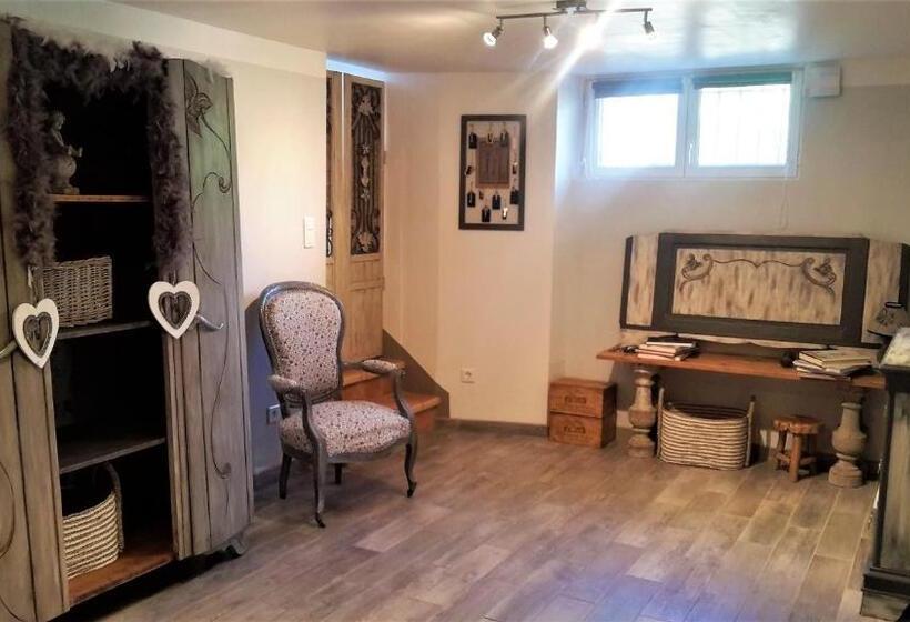 Family Suite, Les Pondres En Vaunage