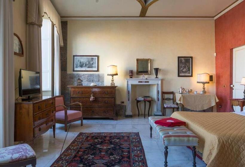 سوییت جونیور, Luxory Suite Su Lungarno