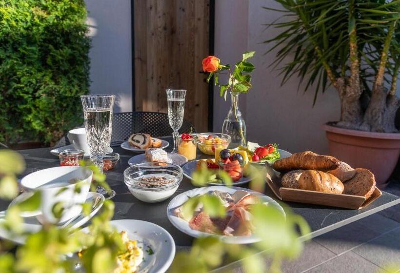 带1个卧室的公寓, Rebenheim