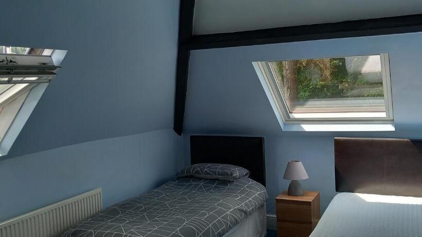 جناح عائلي, Ty Castell Guest House