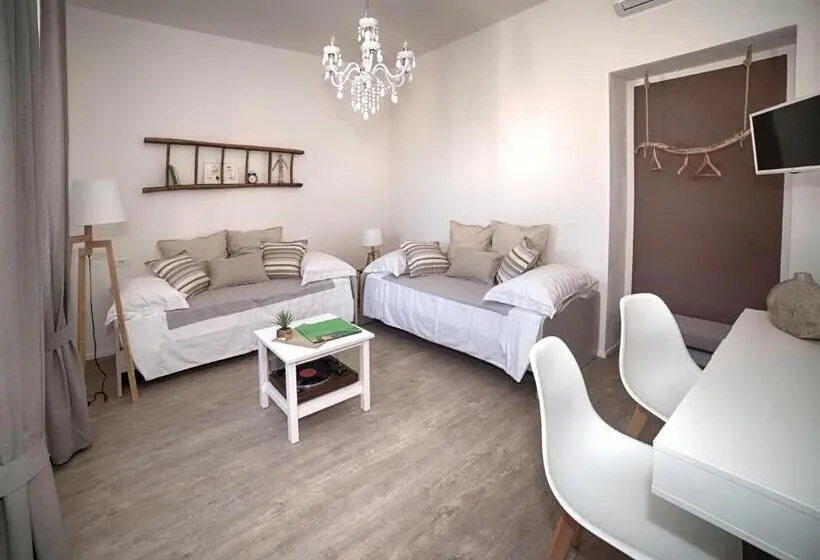 スタンダード４人部屋, Amarti Suites B&b