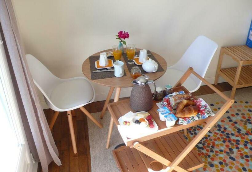 اتاق استاندارد, Les Paridés