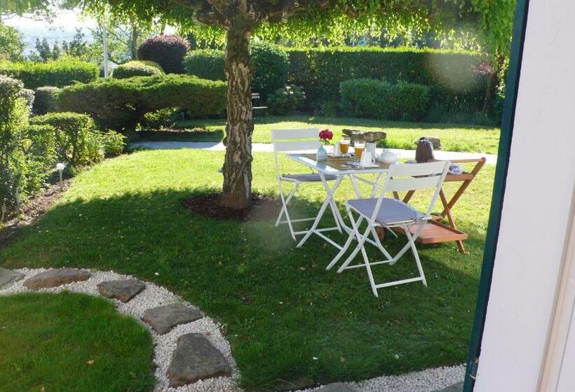 اتاق استاندارد, Les Paridés