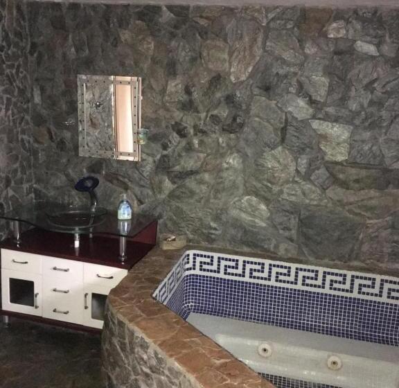 スタンダードルーム, Wineyards Salin