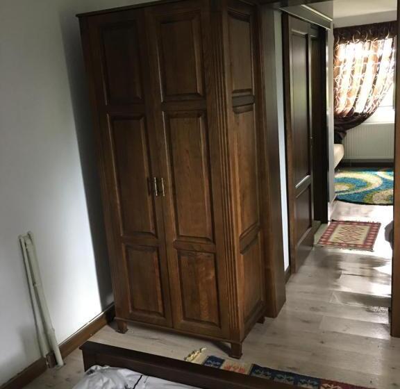 ファミリールーム, Wineyards Salin