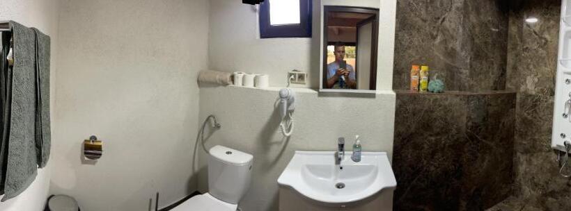 デラックススタジオ, Wineyards Salin