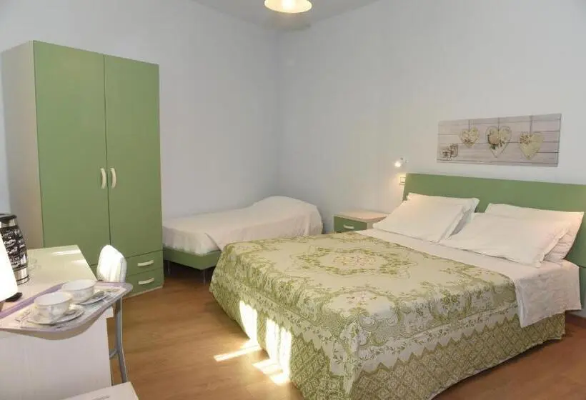Comfort Kolmen Hengen Huone, Albergo La Rosetta