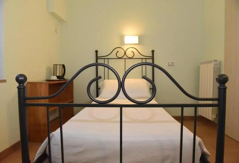 Standard Yhden Hengen Huone, Albergo La Rosetta