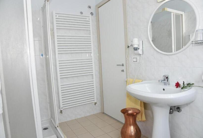 Номер Стандарт с Балконом, Albergo La Rosetta