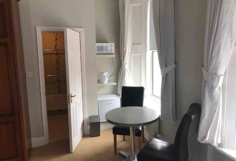 스탠다드 트리플 룸, Five Glens Inn