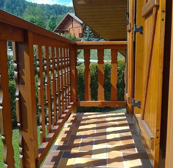 اتاق استاندارد با چشم‌انداز کوهستان, Chambre D Hôtes   La Maurillonnette