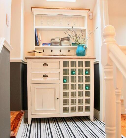 חדר דלוקס, Riverside House