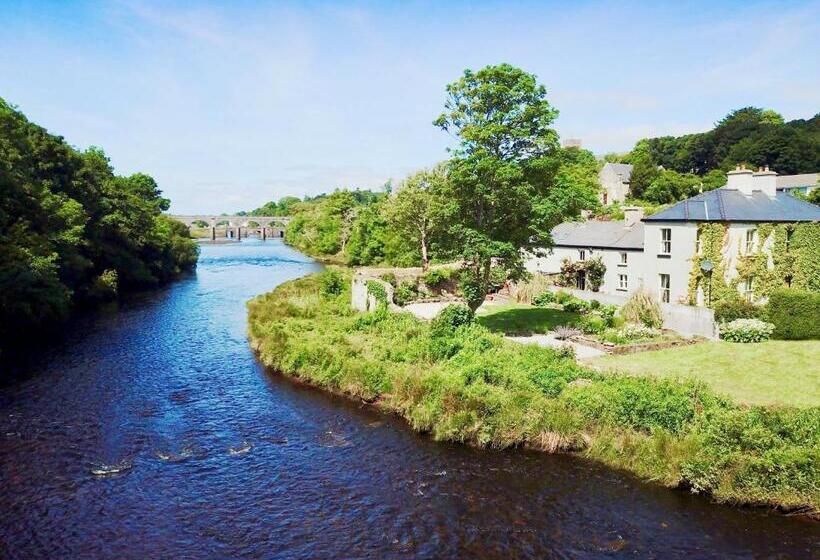 디럭스 룸, Riverside House