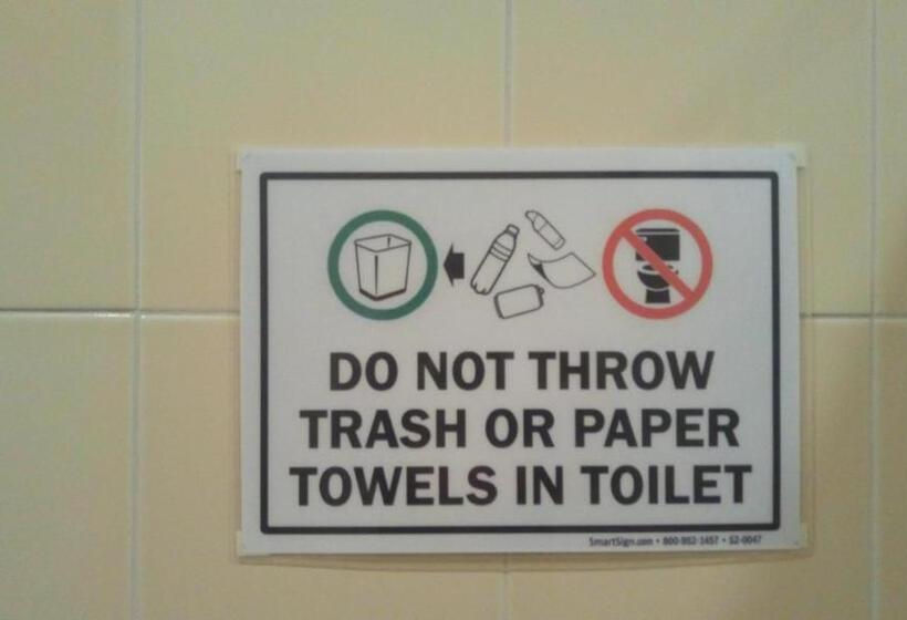 اتاق لوکس, Casa Teofista